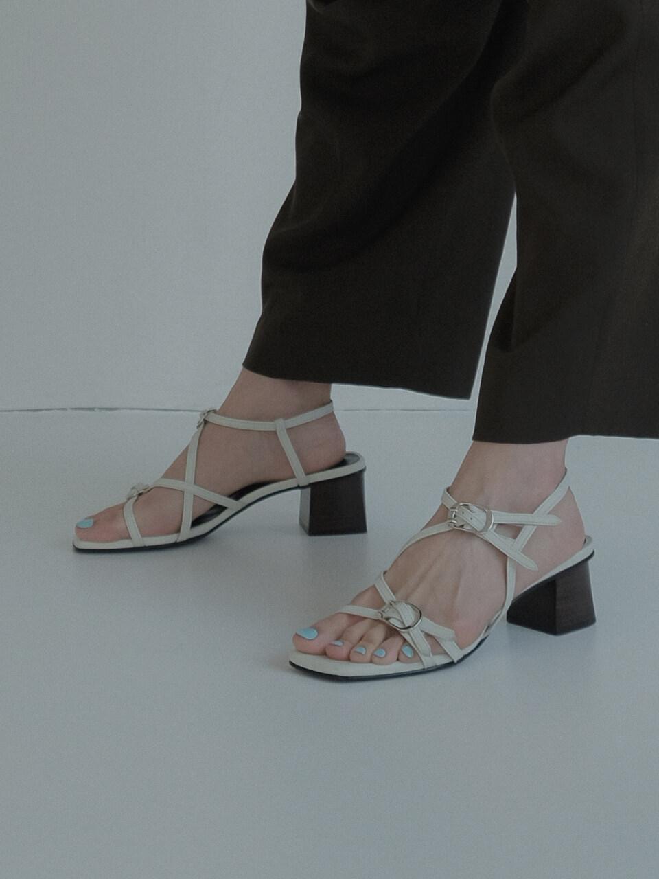 HYOON Giselle Sandals White