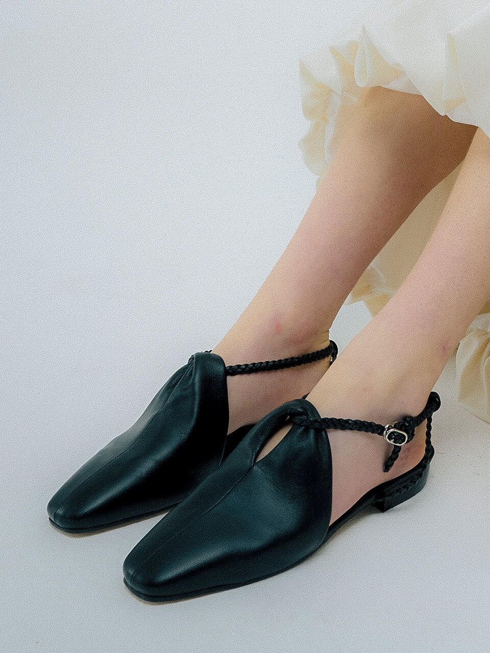 HYOON Mazal Flat Sandal