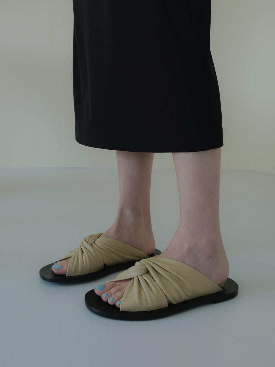 HYOON Rohvi Sandals Butter