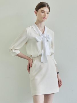 hyyk Tiny Buckle Minimal Skirt - Beige