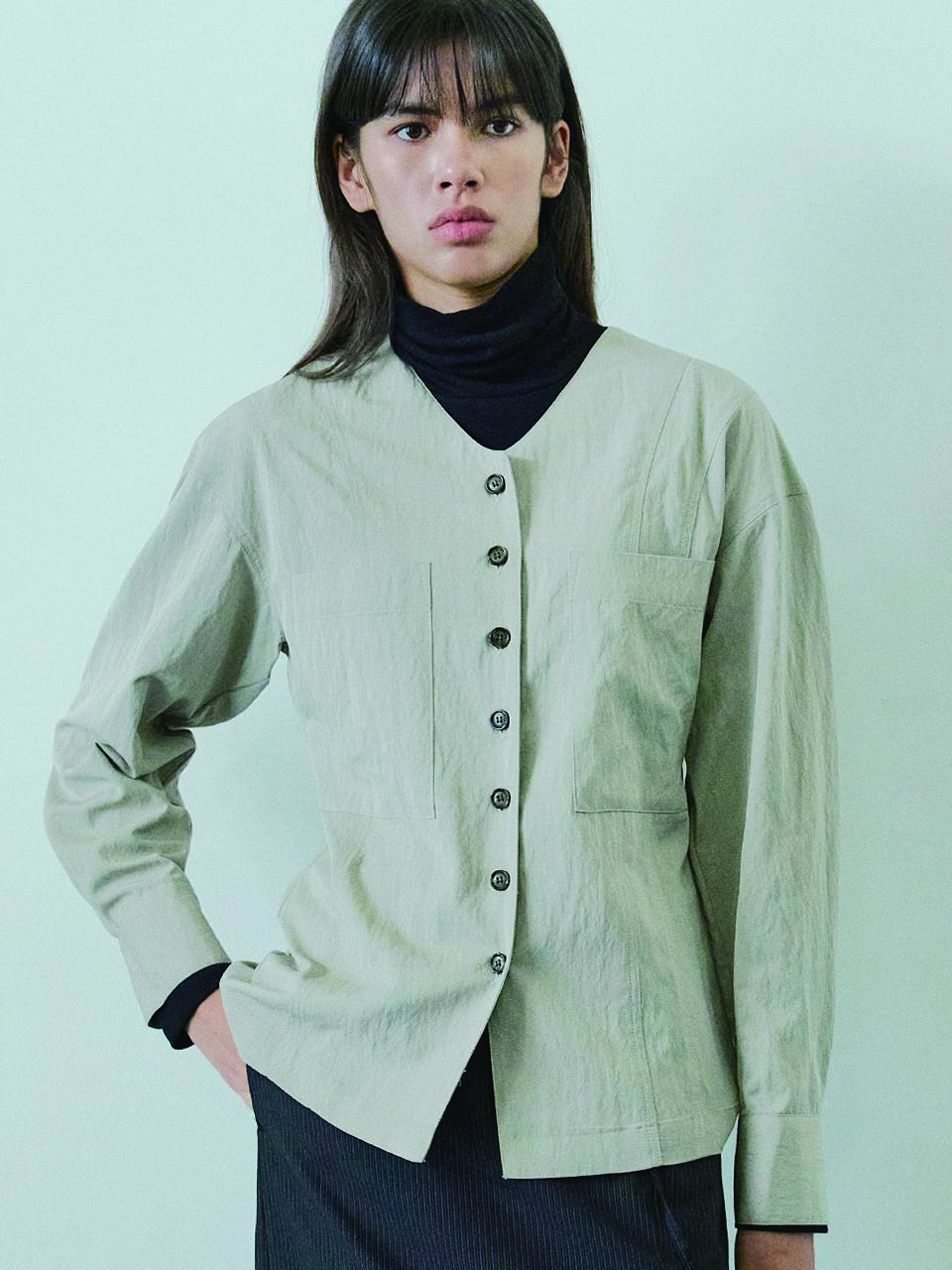 Ihr CUTTING LINE V - NECK SHIRTS / LIGHT KHAKI