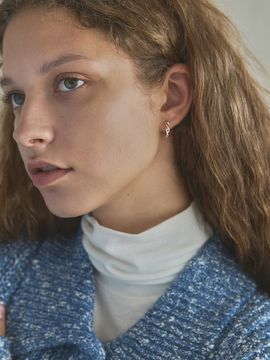 Ihr One Touch Twisted Earring