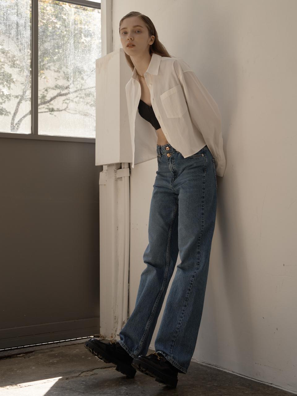 ILOIL basic crop shirt - off white