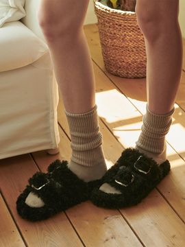 IN THE STAR Bold Buckle Fur Slider_Black