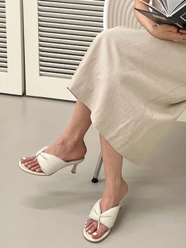 IN THE STAR Cushion Ribbon Sandals Cream