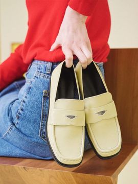 IN THE STAR Laurel Square Penny Loafer_Butter
