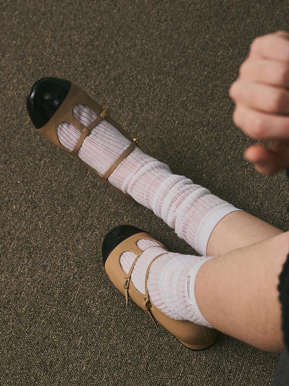 IN THE STAR Round Two Strap Mary Jane Flats