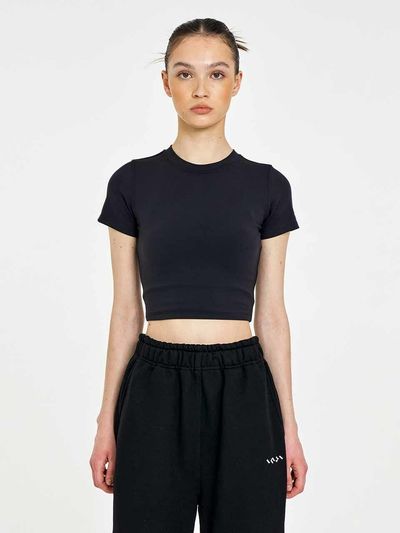 INJIACTIVE Classic Crew Neck Crop Tee_ Modern Black