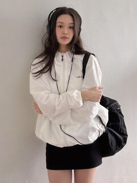 INJIACTIVE INZI Active Nylon Windbreaker [White]