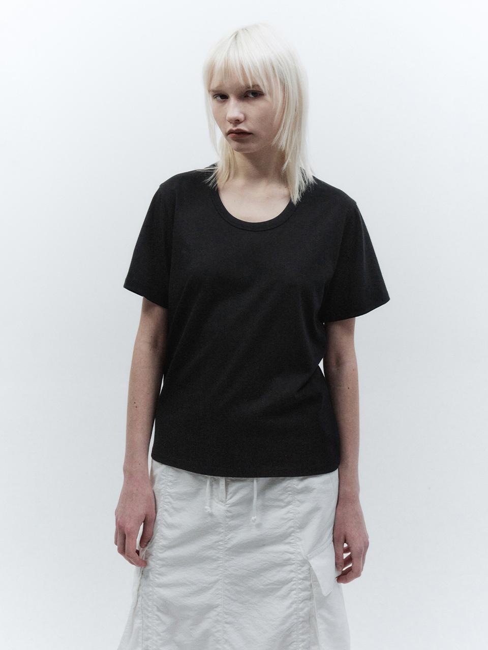 INSILENCE WOMEN Supima Cotton U Neck T-shirt_Black