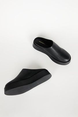 Intentionally Blank Intentionally Blank Risen Leather Platform Mule in Black, Women's at Urban Outfitters