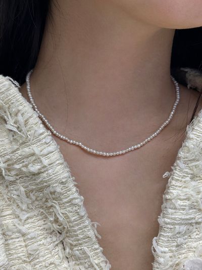 Invisible collage Layered Pearl Necklace