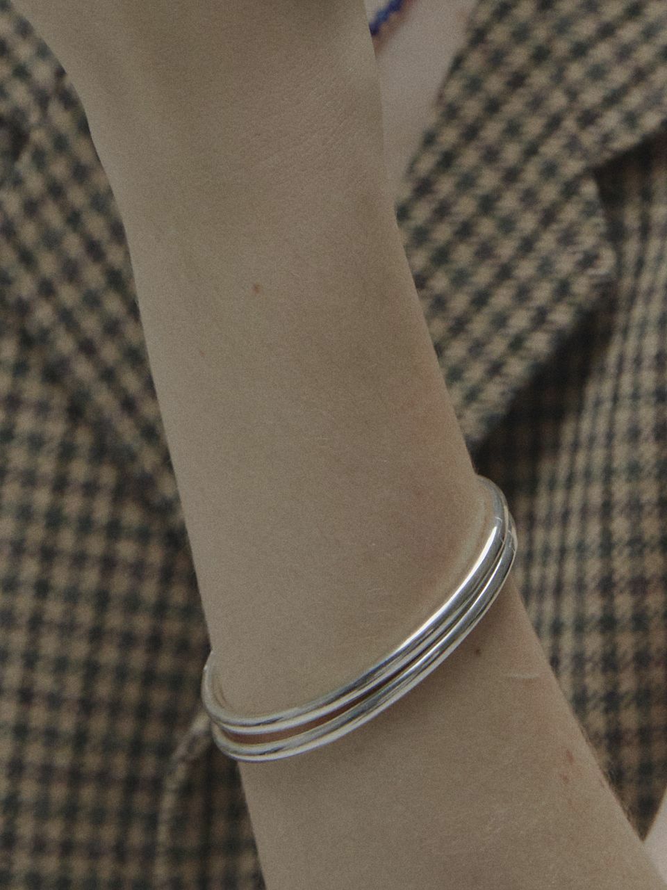 Invisible collage Plane Bangle - Silver