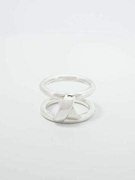 Invisible collage Plane Between Ring - Silver