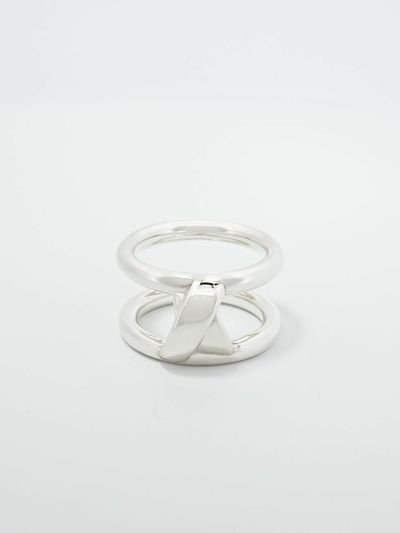 Invisible collage Plane Between Ring - Silver