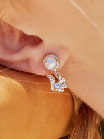 Iris Petite Foret Squirrels and Leaves Earrings_White Gold