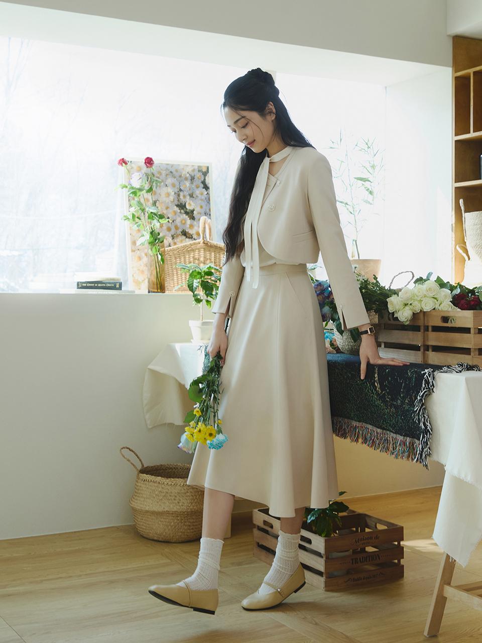IT MICHAA itMICHAA Round Cropped Set-up Jacket (2 COLOR)
