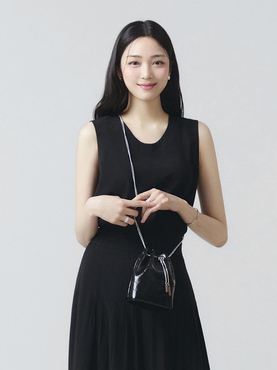 IT MICHAA ITSMYSHA Two-way Chain Bucket Bag (ITO6AHB800)