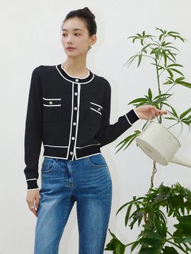 IT MICHAA Line Contrast Round Neck Cropped Slim Fit Cardigan (ITP3ZCD720)