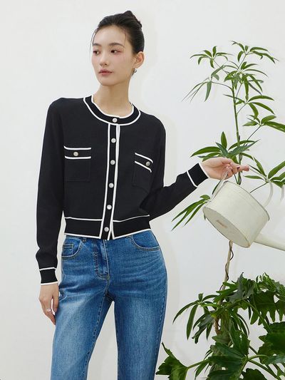 IT MICHAA Line Contrast Round Neck Cropped Slim Fit Cardigan (ITP3ZCD720)