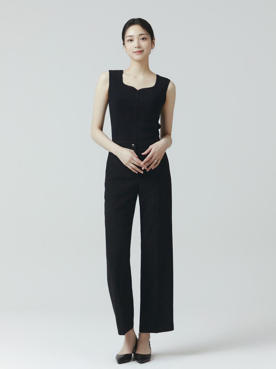 IT MICHAA Pin-tuck Slim Fit Classic Pants [STRONG BLACK] (ITO4BPT540)