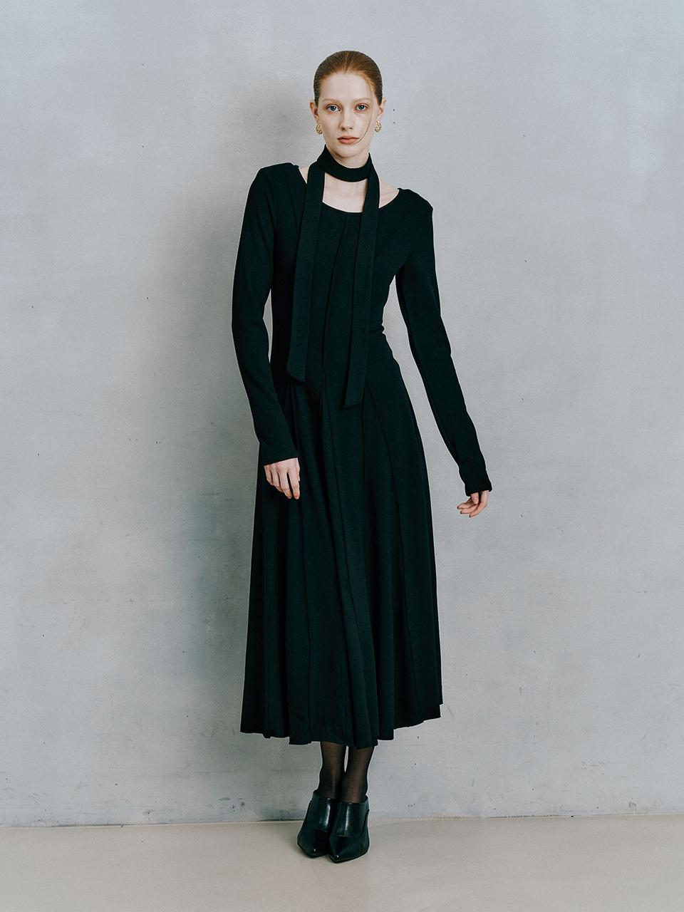 itte IT_Black vertical stitching dress