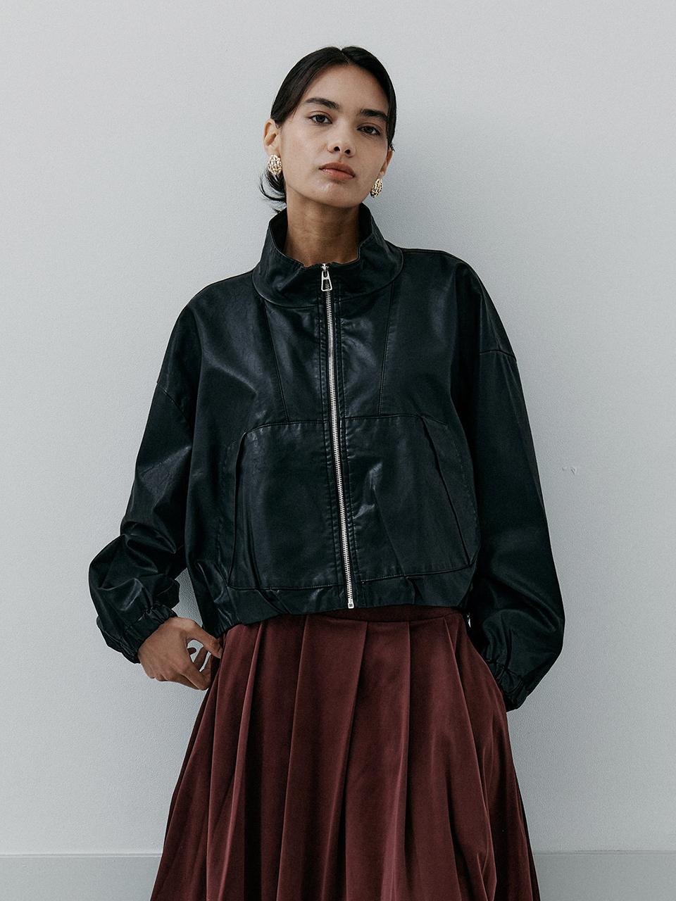 itte IT_Zippered crop leather jacket