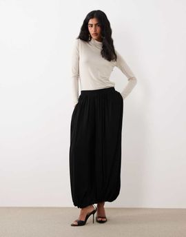 Iyal IYAL jersey cuffed balloon leg pants in black-Brown