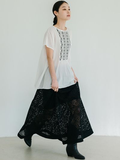 J VINEYARD Eyelet Lace Long Black Skirt