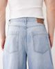 Jack & Jones Jack & Jones Joey barrel jeans in light blue wash - 4