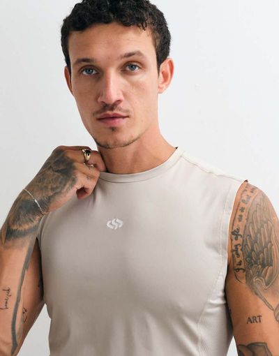 Jack & Jones Jack & Jones Sports baselayer tank top in off white