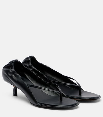 Jacquemus Jacquemus Leather thong sandals