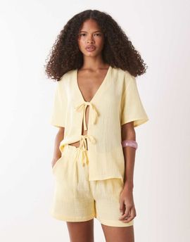 JDY JDY cheesecloth shorts in buttermilk - part of a set-Yellow