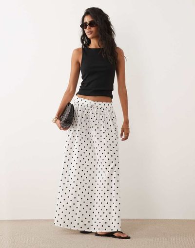 JDY JDY pleated maxi skirt in white polka dots