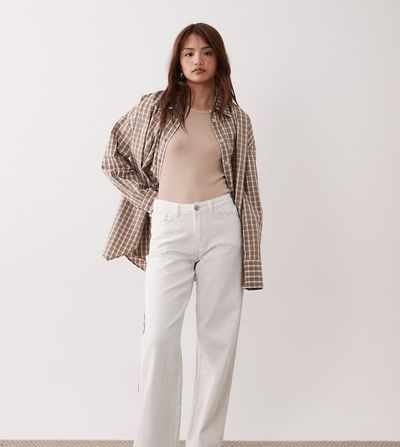 JDY Petite JDY Petite Katie low waist straight leg jeans in white