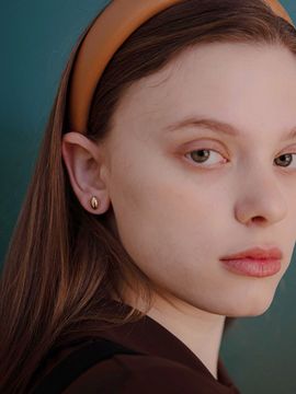 Jean Paul Clarisse Daily Simple Bean Earrings 012E