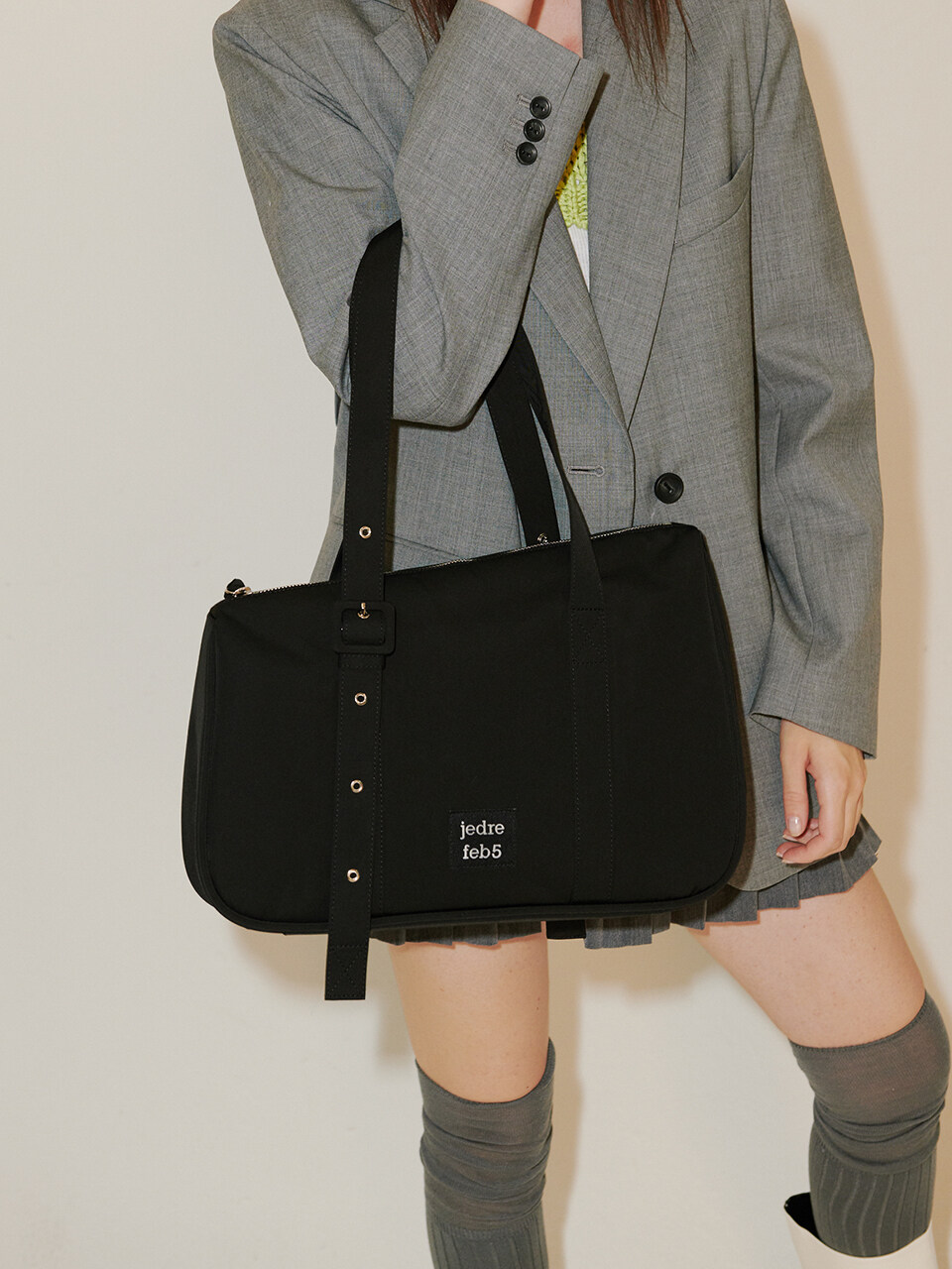 JEDREFEB5 Slant Large Shoulder Bag_Black