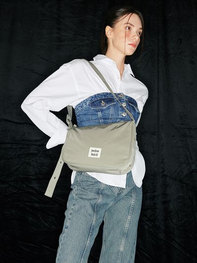 JEDREFEB5 Slant Medium Shoulder Bag_Khaki