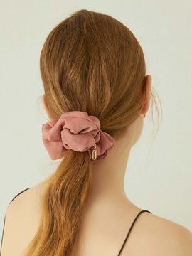 J.ESTINA Suede Hair Scrunchie _ Muted Pink