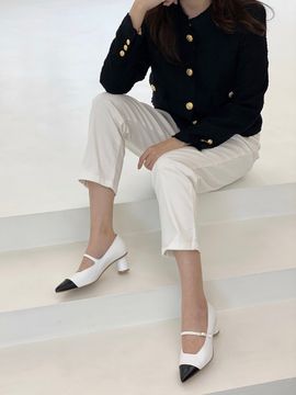 jeu d`art Classic Maryjane Pumps_White