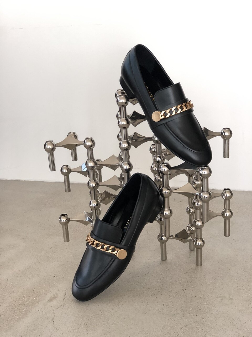 jeu d`art Classical Chain Loafers - Black