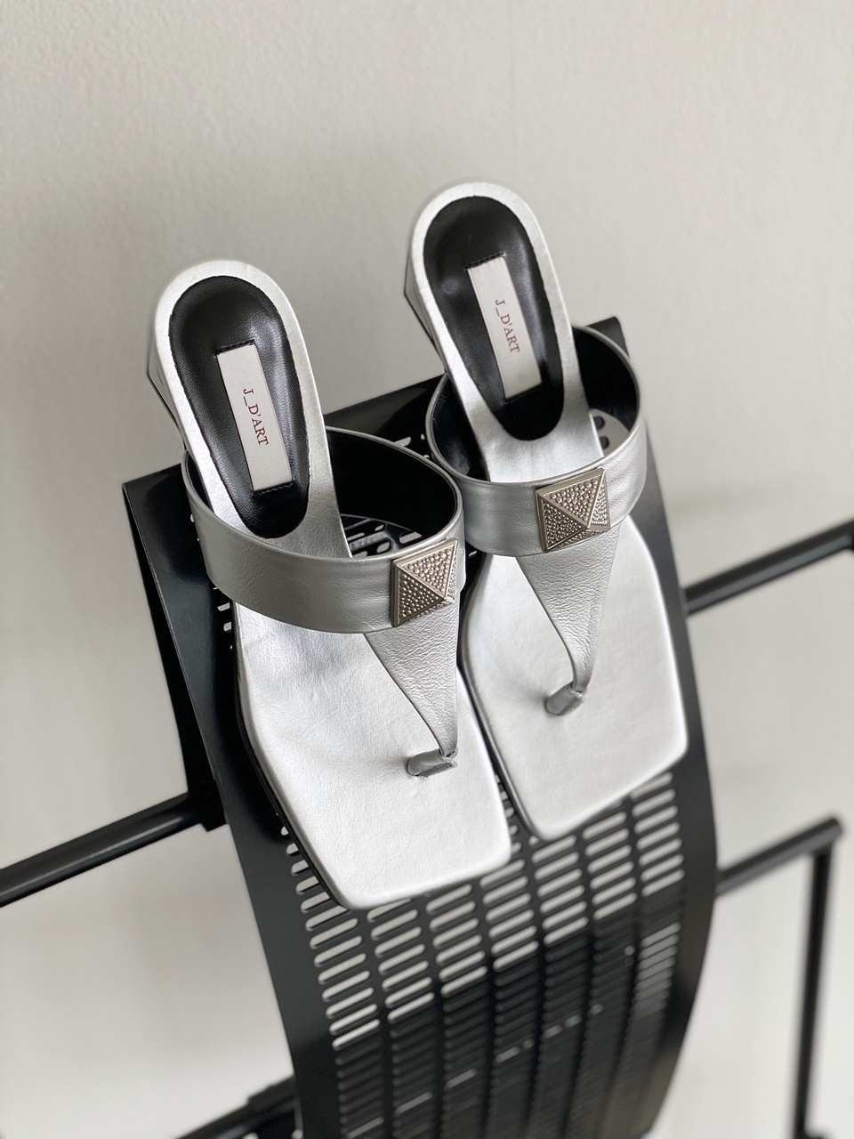 jeu d`art Pyramid Edge Slide_Silver