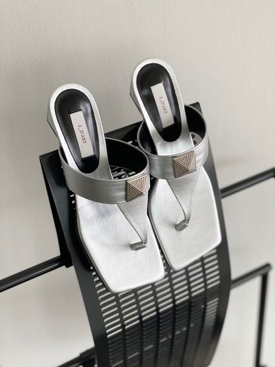 jeu d`art Pyramid Edge Slide_Silver