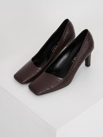 jeu d`art square modern heel pumps burgundy