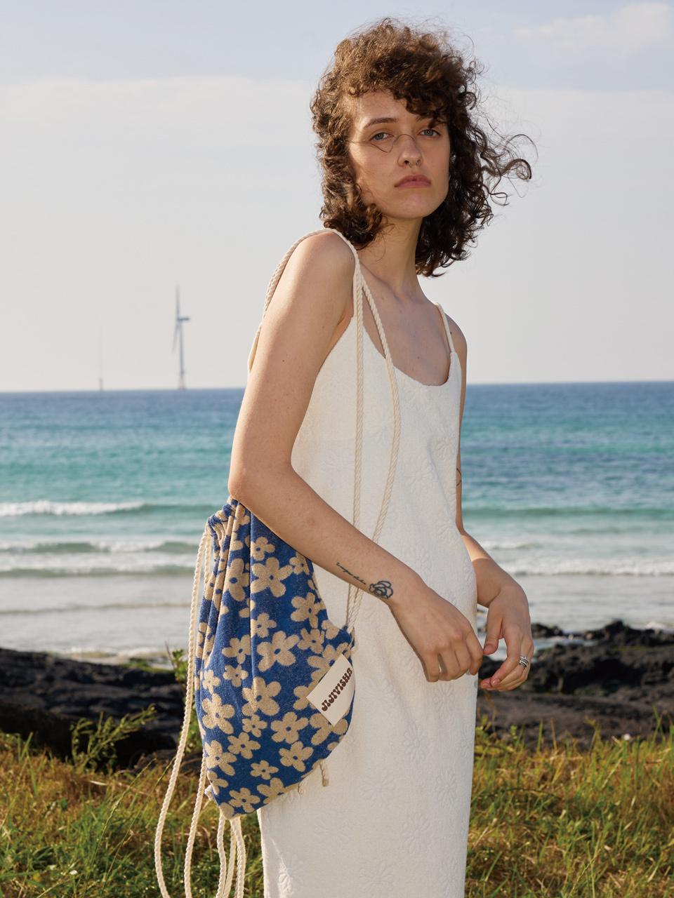 jijivisha Daisy String Bag