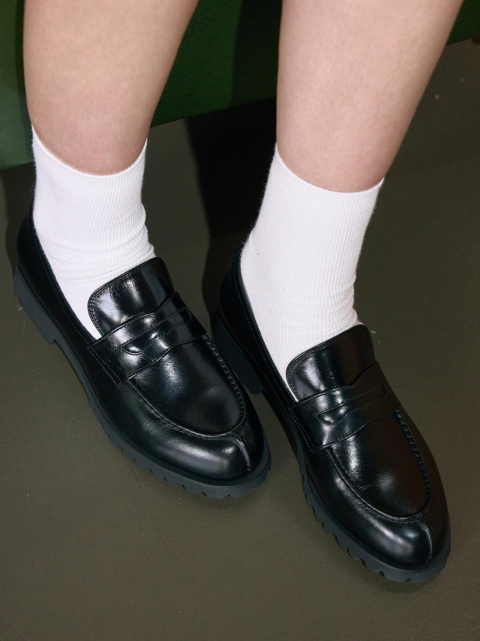 JILL BY JILLSTUART Black Vibram sole Penny Loafer