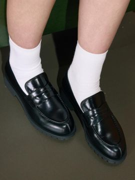 JILL BY JILLSTUART Black Vibram sole Penny Loafer
