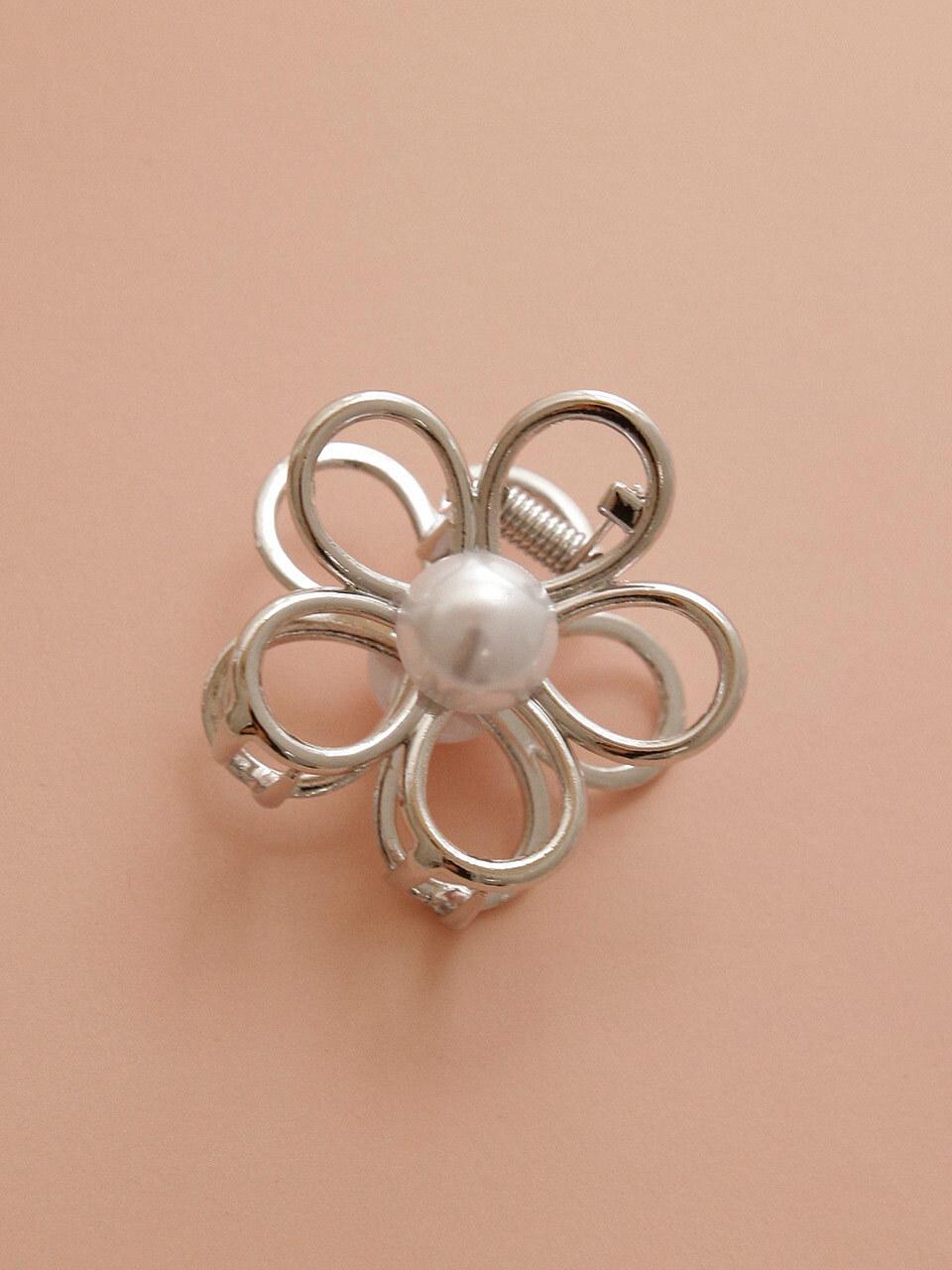 J.Lauren Pearl Point Flower Hair Claw Clip H01184