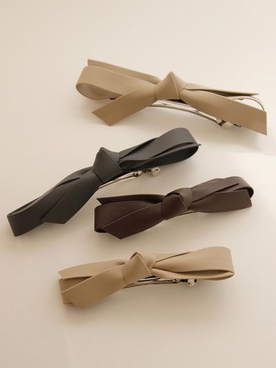 J.Lauren Soft Leather Ribbon Auto Hair Pin