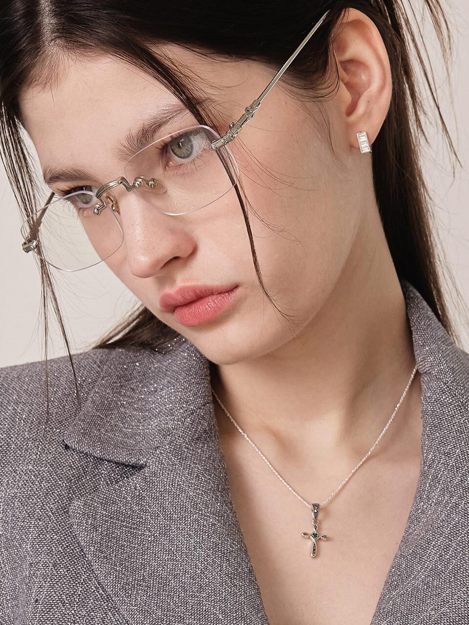 J.Lauren Sterling Silver Cubic Round Cross Necklace (N01174)